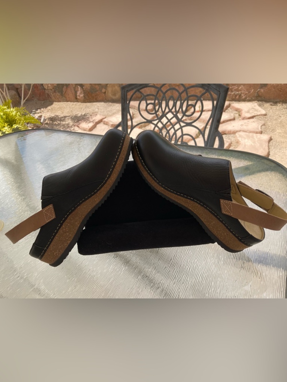 Dansko Merrin – Black Waxy Milled Velcro Backstrap Clogs 🖤 EUC 🖤 - Picture 3 of 9